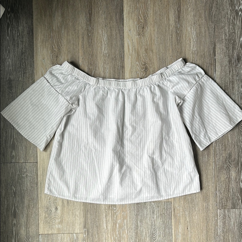 Abercrombie & Fitch Off the Shoulder Top